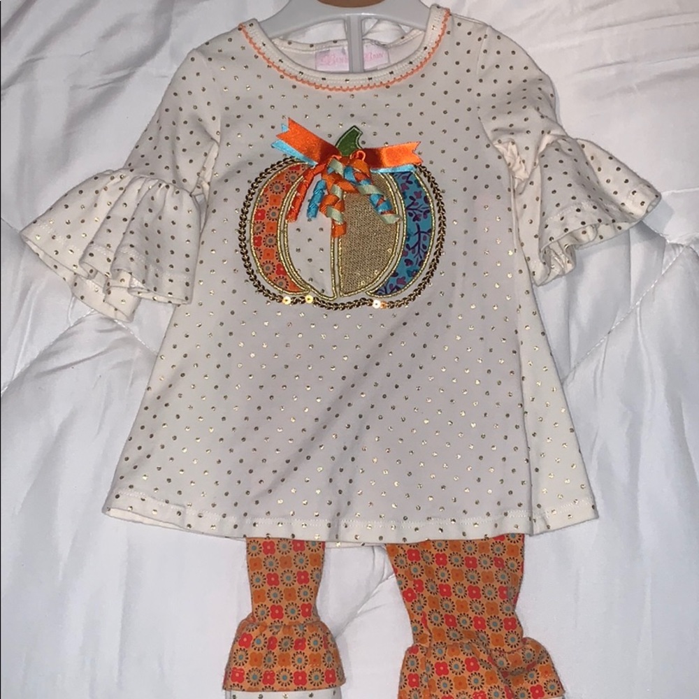 Pumpkin outfit